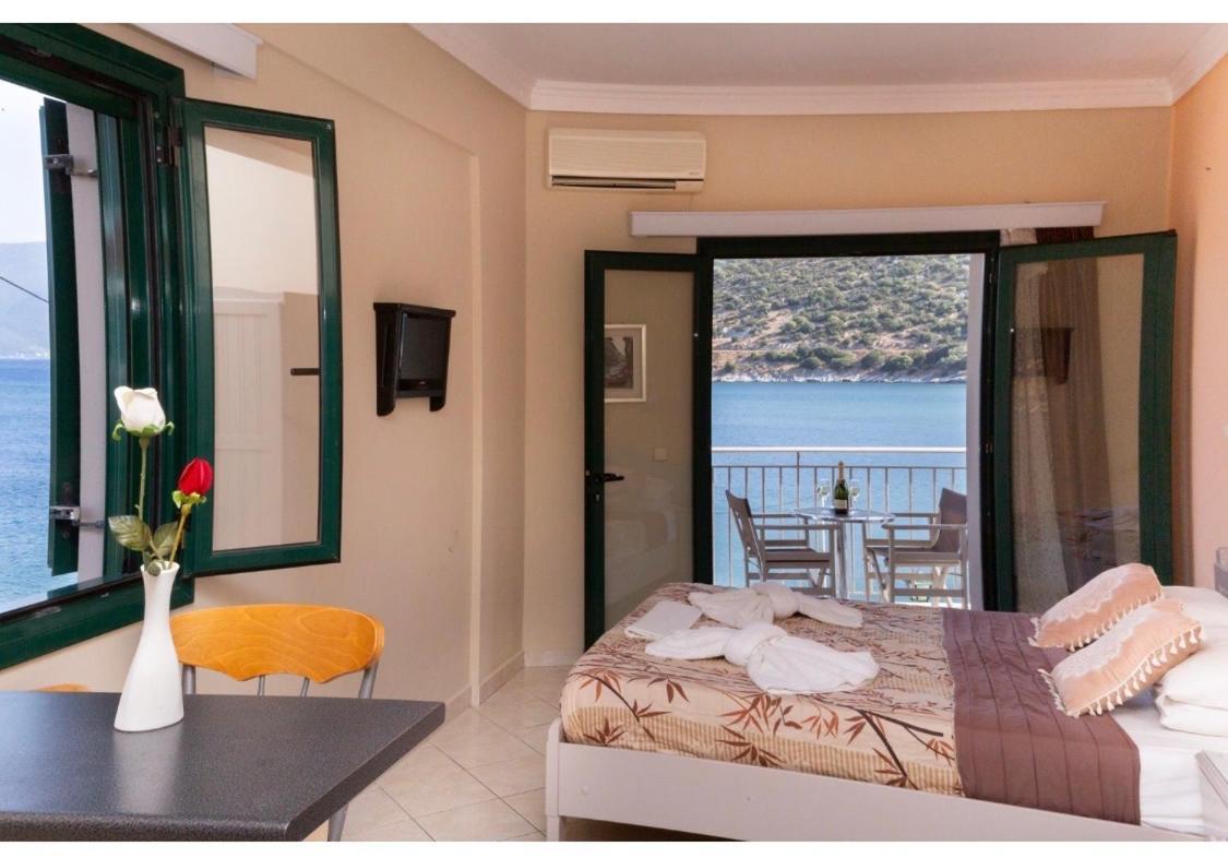 Poseidon Apartments Agia Efimia Dış mekan fotoğraf