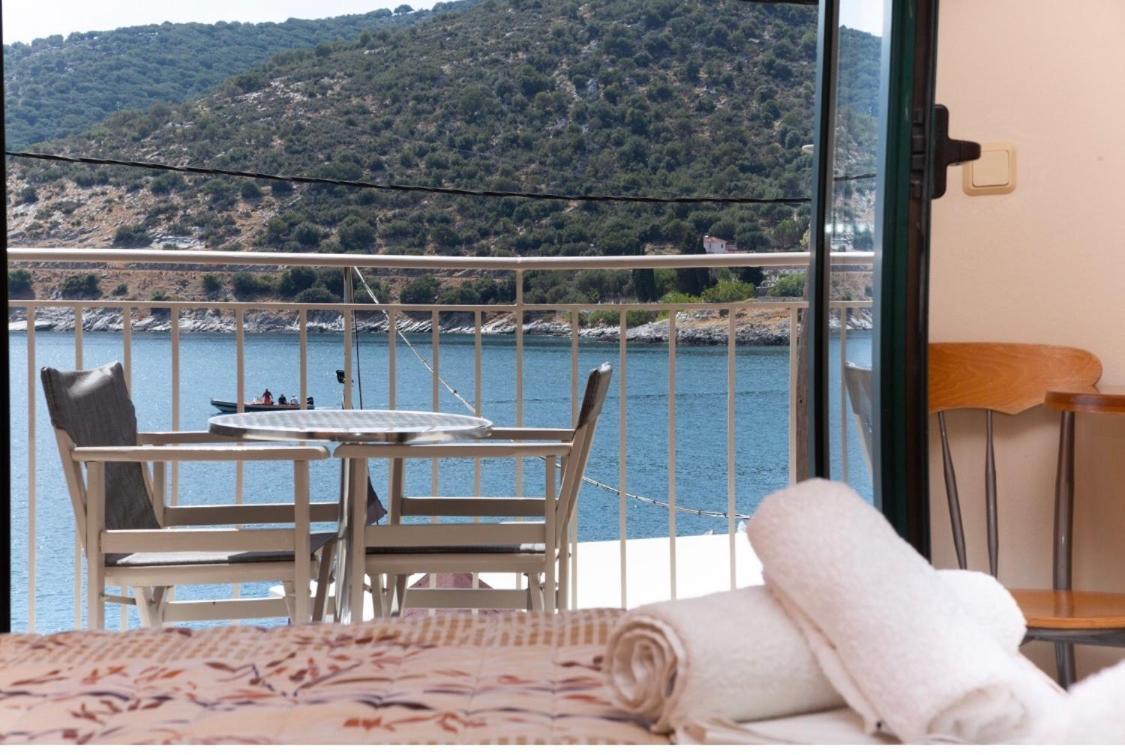 Poseidon Apartments Agia Efimia Dış mekan fotoğraf