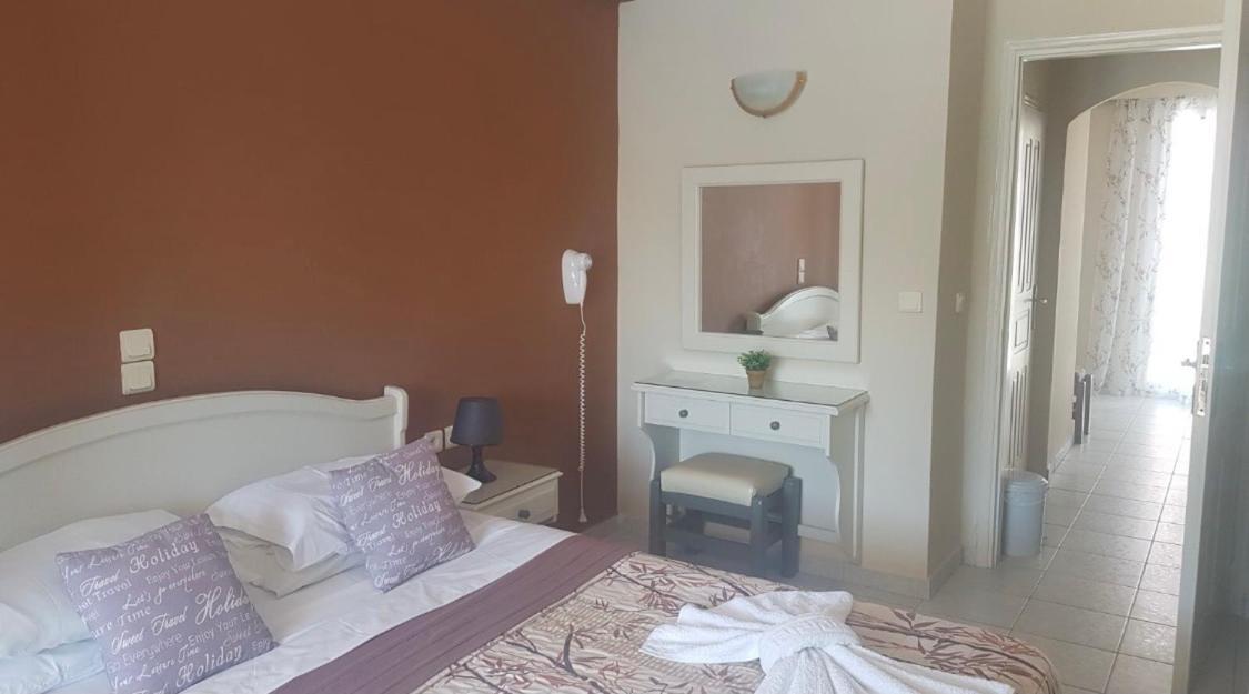 Poseidon Apartments Agia Efimia Dış mekan fotoğraf